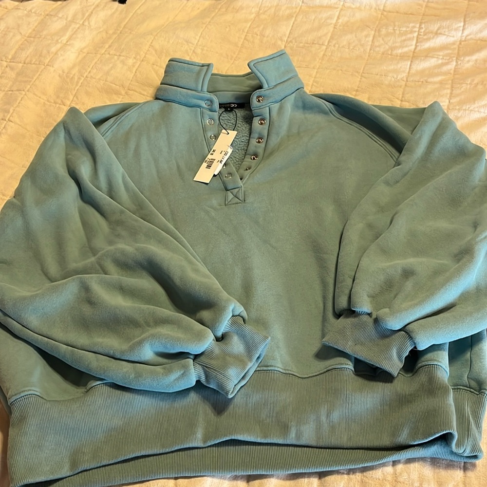 Paper moon NWT bubble sleeve quarter snap sweatshirt